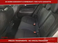 Begagnad Jeep Avenger Summit 101 HK (74 kW) 2025 Grå SUV