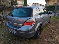Usata Opel Astra Cosmo 90 CV (66 kW) 2006 Grigio Berlina