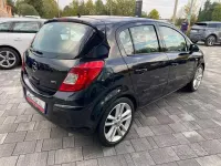 Usata Opel Corsa Cosmo 90 CV (66 kW) 2007 Nero Utilitaria