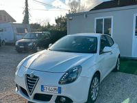 Usata Alfa Romeo Giulietta Exclusive 105 CV (77 kW) 2015 Bianco Utilitaria