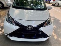 Usata Toyota Aygo 69 CV (50 kW) 2017 Bianco Utilitaria