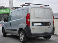 Usata Fiat Doblò 90 CV (66 kW) 2012 Grigio Monovolume