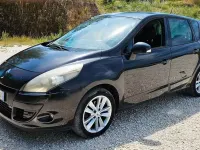 Usata Renault Scénic Dynamique 130 CV (95 kW) 2010 Nero Monovolume