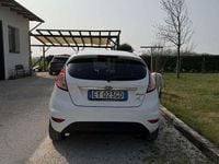 Usata Ford Fiesta Titanium 92 CV (67 kW) 2015 Bianco Berlina