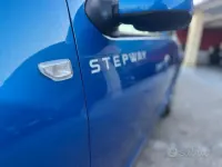 Usata Dacia Sandero Stepway 90 CV (66 kW) 2016 Blu SUV