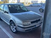 Usata VW Golf IV 75 CV (55 kW) 2000 Grigio Utilitaria