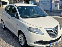 Usata Lancia Ypsilon Gold 69 CV (50 kW) 2014 Bianco Utilitaria