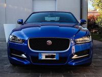 Usata Jaguar XE R-Sport 241 CV (177 kW) 2018 Blu Berlina