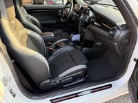 Usata Mini John Cooper Works 231 CV (169 kW) 2023 Nanuq white metallic Utilitaria