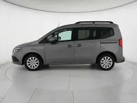 Usata Mercedes T180 Premium 131 CV (96 kW) 2023 Grigio scuro Monovolume
