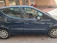Usata Mercedes A140 Elegance 82 CV (60 kW) 2003 Blu Utilitaria