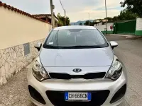 Usata Kia Rio 85 CV (62 kW) 2013 Grigio Berlina