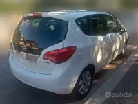 Usata Opel Meriva 120 CV (88 kW) 2012 Bianco Monovolume
