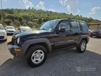 Usata Jeep Cherokee Sport 143 CV (105 kW) 2004 Nero SUV