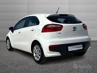 Usata Kia Rio Active 86 CV (63 kW) 2016 Bianco Utilitaria