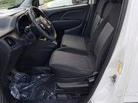 Usata Fiat Doblò S 120 CV (88 kW) 2021 Bianco Monovolume