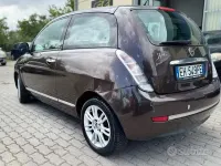 Usata Lancia Ypsilon Platinum 69 CV (50 kW) 2011 Marrone Utilitaria