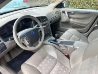 Usata Volvo V70 Momentum 163 CV (119 kW) 2005 Blu Station wagon