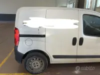 Usata Peugeot Bipper 68 CV (50 kW) 2011 Bianco Monovolume