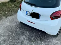 Usata Peugeot 208 75 CV (55 kW) 2018 Bianco Utilitaria