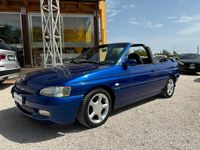Usata Ford Escort 102 CV (75 kW) 1995 Blu Berlina