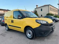 Usata Fiat Doblò 95 CV (69 kW) 2019 Giallo Monovolume