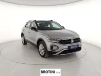 Usata VW T-Roc Life 150 CV (110 kW) 2025 Grigio metallizzato SUV