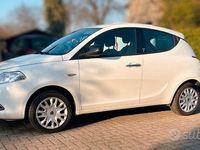 Usata Lancia Ypsilon 69 CV (50 kW) 2011 Bianco Utilitaria