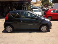 Usata Peugeot 107 68 CV (50 kW) 2006 Grigio Utilitaria