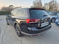 Usata VW Passat Alltrack 200 CV (147 kW) 2022 Nero Station wagon