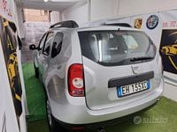 Usata Dacia Duster Lauréate 90 CV (66 kW) 2011 Grigio SUV