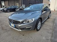 Usata Volvo V60 CC Pro 149 CV (109 kW) 2018 Grigio Station wagon