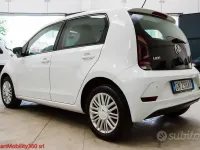 Usata VW up! Move 65 CV (47 kW) 2023 Bianco Utilitaria