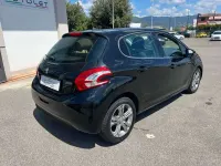 Usata Peugeot 208 Allure 82 CV (60 kW) 2014 Nero Utilitaria