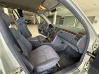 Usata Mercedes E220 Elegance 143 CV (105 kW) 2001 Grigio Berlina