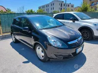 Usata Opel Corsa 75 CV (55 kW) 2010 Nero Utilitaria