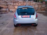 Usata Lancia Ypsilon 69 CV (50 kW) 2014 Grigio Utilitaria