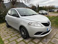 Usata Lancia Ypsilon Gold 69 CV (50 kW) 2017 Grigio Utilitaria