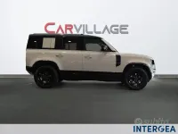 Nuova Land Rover Defender SE Dynamic 250 CV (183 kW) 2026 Nero SUV