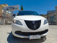 Usata Lancia Ypsilon 69 CV (50 kW) 2015 Bianco Utilitaria
