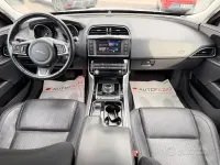 Usata Jaguar XE 179 CV (131 kW) 2018 Bianco Berlina