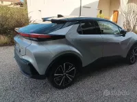 Usata Toyota C-HR 98 CV (72 kW) 2024 Grigio SUV