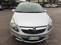 Usata Opel Corsa Cosmo 95 CV (69 kW) 2011 Grigio Berlina