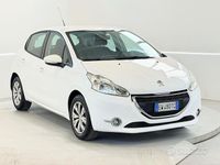 Usata Peugeot 208 68 CV (50 kW) 2014 Bianco Utilitaria