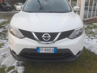 Usata Nissan Qashqai N-Connecta 131 CV (96 kW) 2016 Bianco SUV