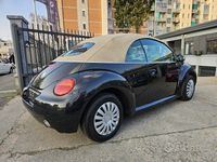 Usata VW New Beetle 101 CV (74 kW) 2005 Nero Utilitaria