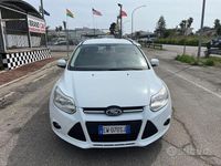 Usata Ford Focus 95 CV (69 kW) 2014 Bianco Station wagon