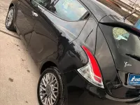 Usata Lancia Ypsilon 69 CV (50 kW) 2012 Nero Utilitaria