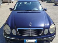 Usata Mercedes E270 122 CV (89 kW) 2004 Blu Berlina