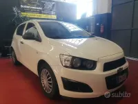 Usata Chevrolet Aveo LS 84 CV (61 kW) 2012 Bianco Berlina